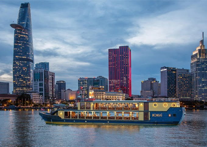 tour du lịch bằng du thuyền trên sông Sài Gòn ngắm hoàng hôn và thành phố lung linh về đêm