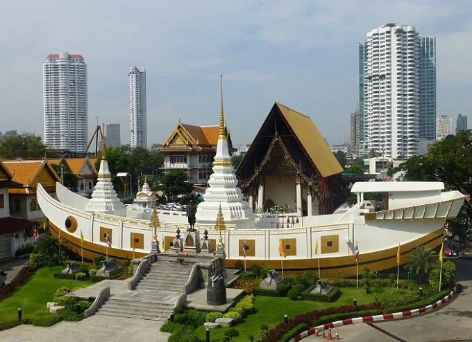Khám phá bí ẩn chùa thuyền Wat Yannawa tại Thái Lan
