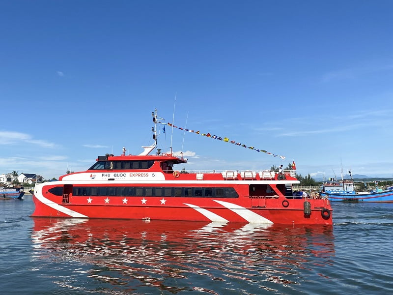 Tuyến Tàu cao tốc Sa Kỳ - Lý Sơn chính thức Khai trương ngày 19/7/2023 2 Tàu Phú Quốc Express có sức chứa gần 300 hành khách