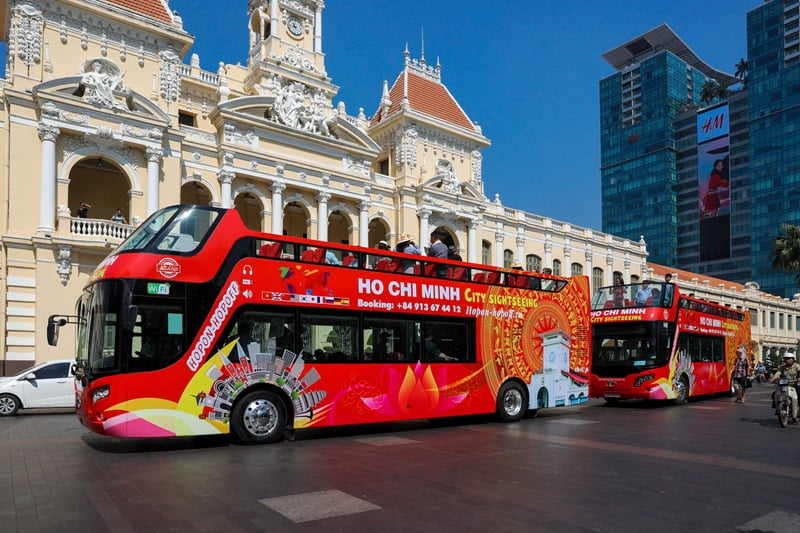 100 Điều Thú Vị Của Tp.HCM Năm 2023 Bạn Đã Biết? 2 Chương trình tham quan Dạo quanh TP HCM trên xe buýt mui trần