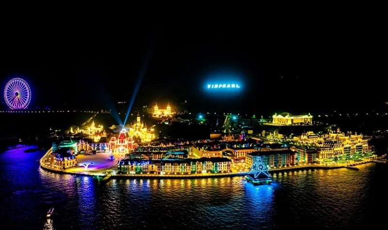 BẾN CẢNG NIGHT LIFE - Điểm đến không ngủ tại Vinpearl Harbour